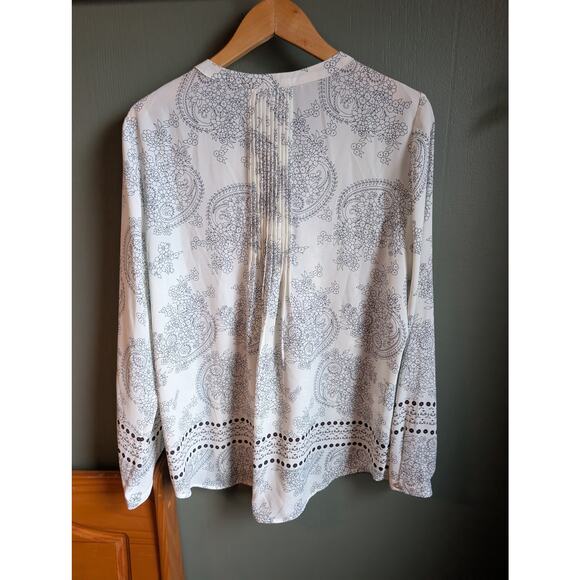 L Daniel Rainn White Patterned Top - Picture 4 of 5